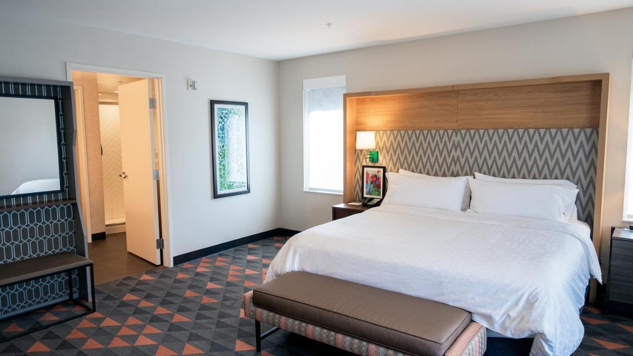 Holiday Inn & Suites Philadelphia W - Drexel Hill By Ihg Exterior foto