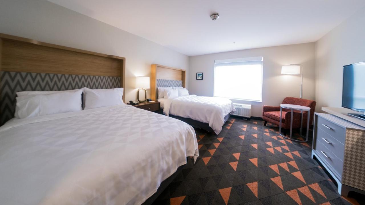 Holiday Inn & Suites Philadelphia W - Drexel Hill By Ihg Exterior foto
